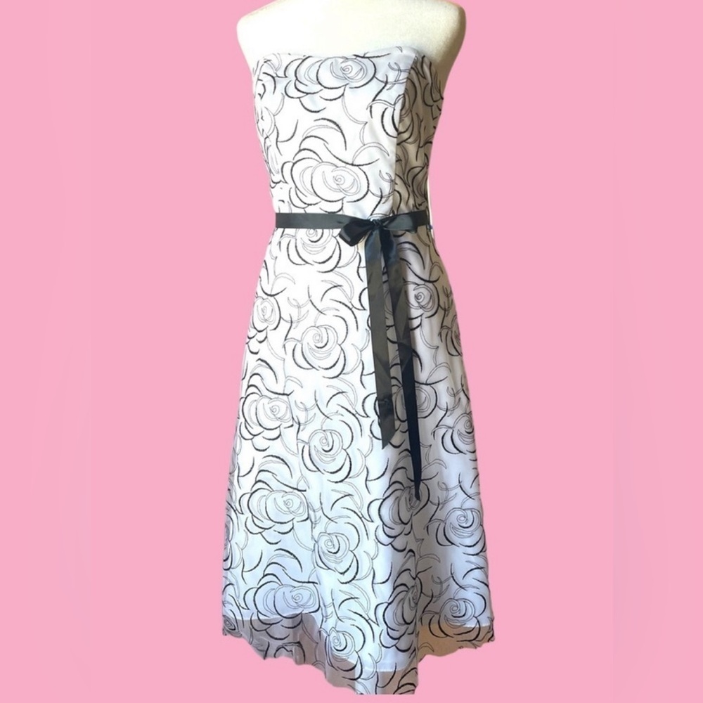 David’s Bridal White & Black Strapless Tulle Sweetheart Cocktail Dress Size 16